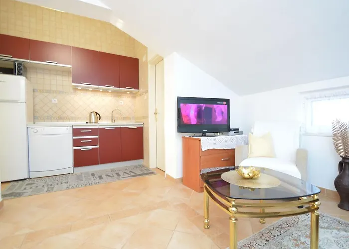 Friedrich-7 By Interhome *