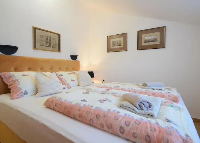 Friedrich-7 By Interhome Tribalj