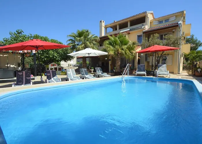 Friedrich-7 By Interhome