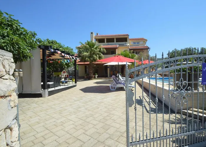 Friedrich-7 By Interhome * Tribalj